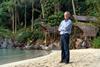 Michael Palin in the Philippines 5 ITN