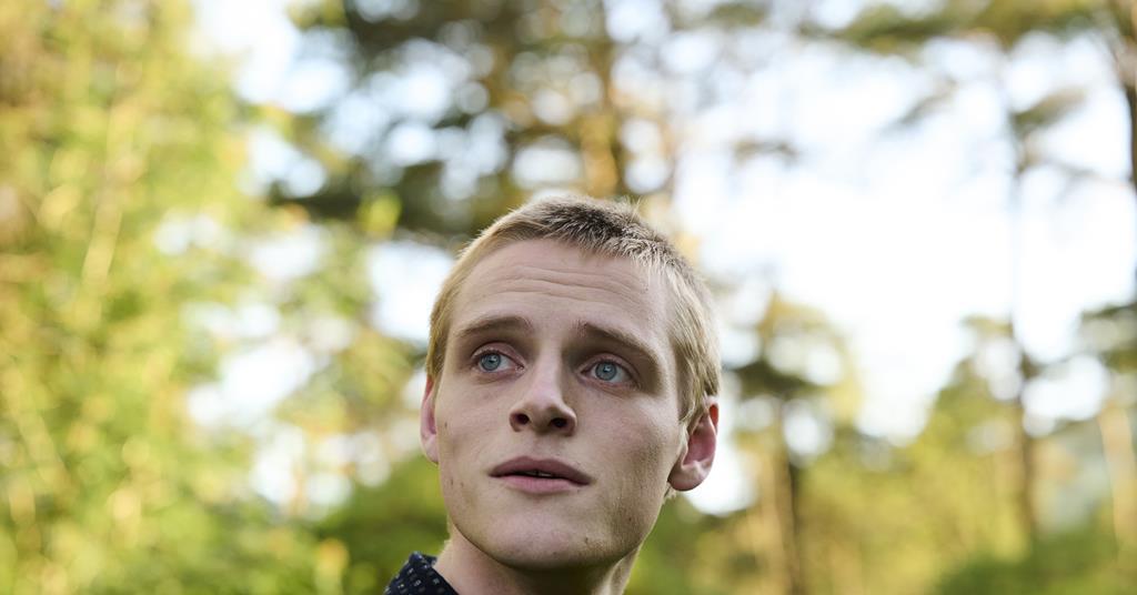 Critics Somewhere Boy Critics Broadcast