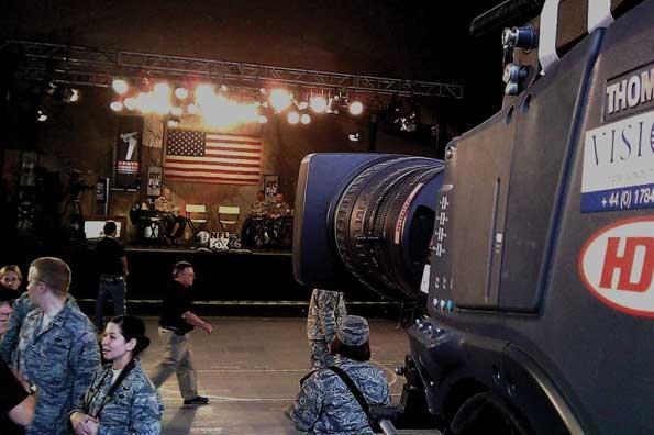 Photo essay: 'Fox NFL Sunday' team visits Bagram > Air Force > Article  Display