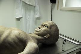 02_002_AlienAutopsy