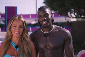 love_island_sr12_ep1_embargoed_1030pm_12