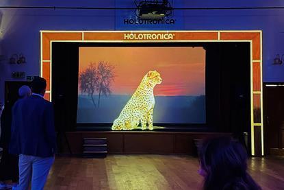 holotronica PRESS RELEASE demo studio