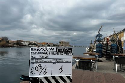 A La Vie_Authentic Prod