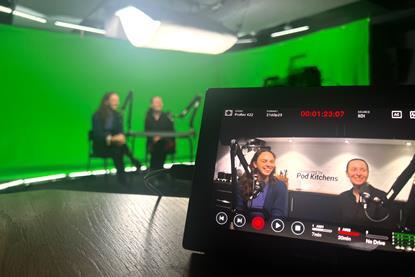 VeePod-BTS-AIJ-01
