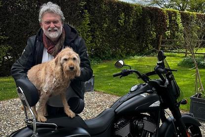 Si King and dog Arty