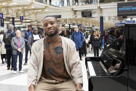 78636_2_S4_Ep2_The Piano - Series 4 Ep2