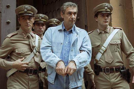 HBO Max Italia_PORTOBELLO_regia_Marco_Bellocchio_ph_Anna_Camerlingo_ep2_DSC7903_____