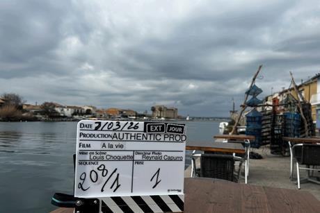 A La Vie_Authentic Prod