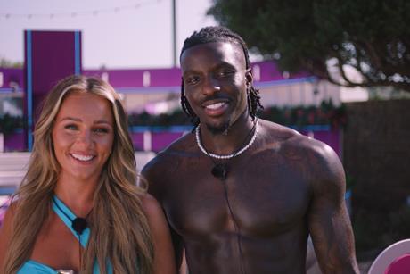 love_island_sr12_ep1_embargoed_1030pm_12