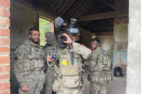 fe70f504-1853-4576-9863-18c3047fdf75