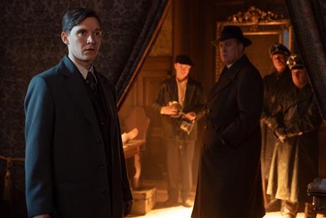 STERNSTUNDE DER MÖRDER_04_ZeitgeistFilmproduktion_EPO-Film_ARDDegeto_NDR_ServusTV_Canal+_HR_PhotoByPetroDomenigg_vlnr_JonasNay_Nichola sOfczarek