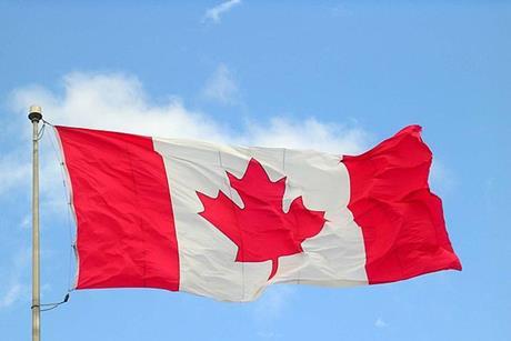 640px-Canada_flag_halifax_9_-04