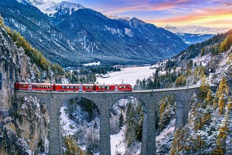 72dpi_77360_Alpine Christmas by Train