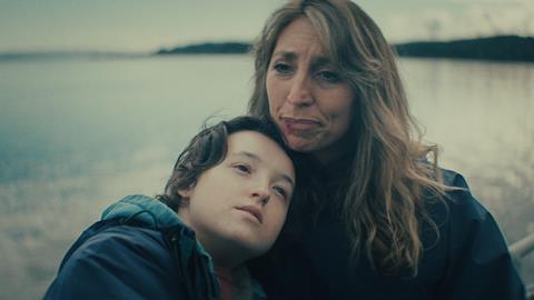 Maya_S01_Bella Ramsey as Maya & Daisy Haggard as Anna © Two Brothers Pictures & All3Media International (2)