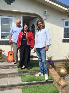 Damian Le Bas (R) with Rachel & Bill Cooper. Rachel and Bill are Gypsies -now on their own land - Romany Gypsies