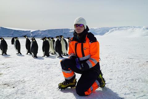 Horizon antarctica ice station rescue (1)