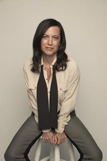 Lauren Schmidt Hissrich