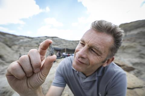 14881286 high the real t.rex with chris packham