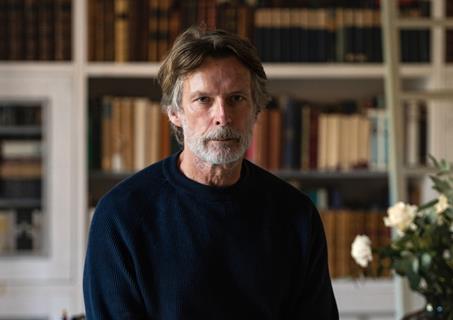 ARMY OF SHADOWS-Ronan Bennett-Portrait OK (1)