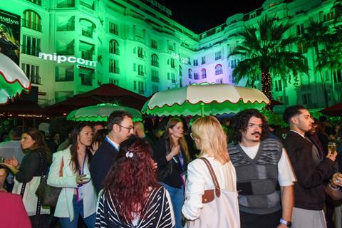 MIPCOM2025-1303.JPG-800px