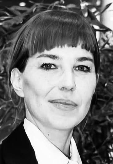 Flora Rumpler Headshot_6018 (1)