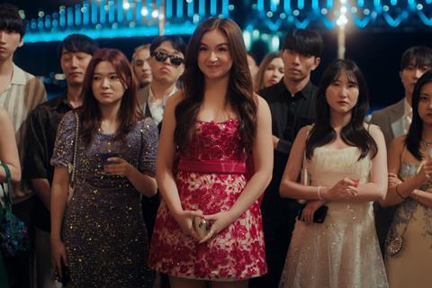 XO_Kitty_n_S3_E1_00_17_31_05R