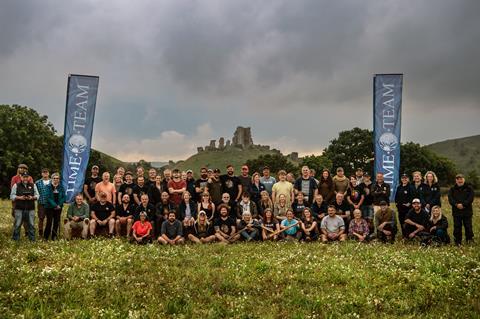Time_Team_Corfe_castle_group_shot-17f91c