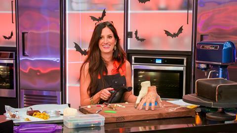 Is_It_Cake__Halloween_n_S2_E2_00_12_41_07_R