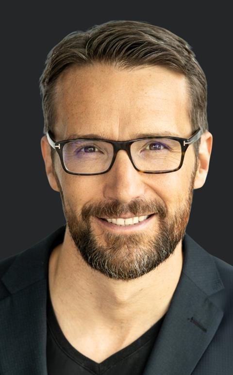 Philip Pratt Headshot