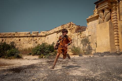 103_Survival_PompeiiOutOfTimeWithTomHiddleston_031