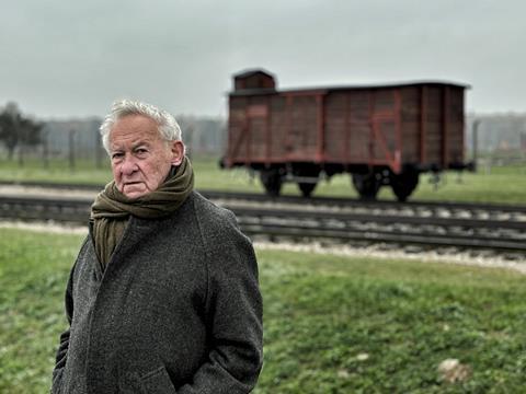 Simon_Schama_-_Auschwitz_Train_1-e04e4e