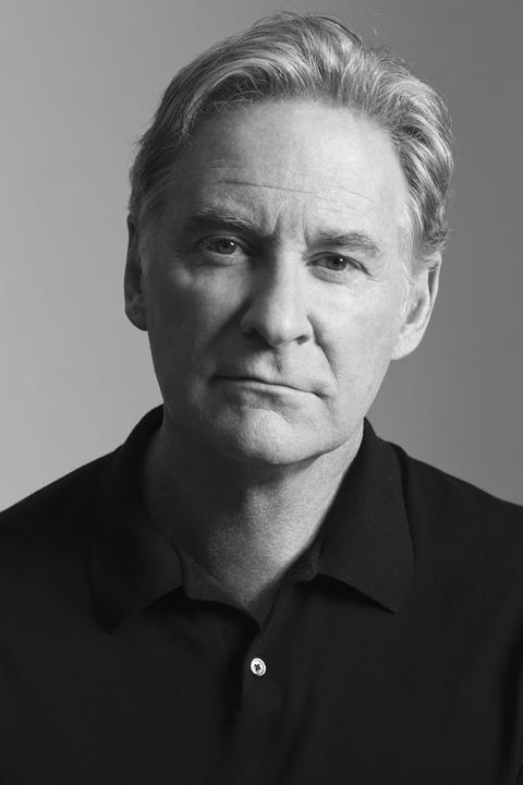 Kevin Kline headshot Photocredit_Brigitte Lacombe