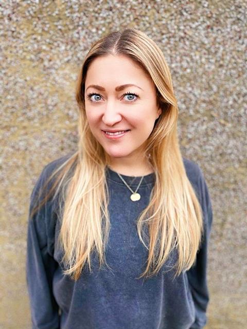 GIna Lyons