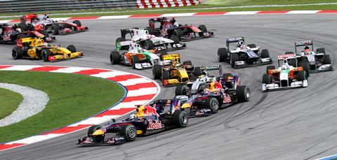 2010_Malaysian_GP_opening_lap