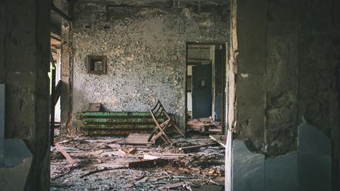 48 HRS_ Escape From Chernobyl_Still_-12