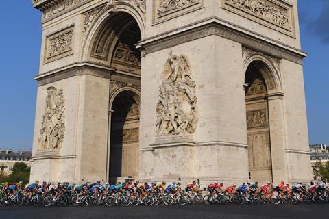 Tour de France cycling past the Arc de Triomphe