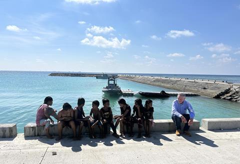 Michael Palin in the Philippines 5 ITN 3
