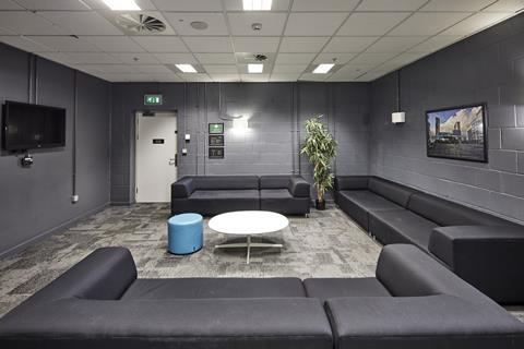 HQ1 Green Room (1) dock10