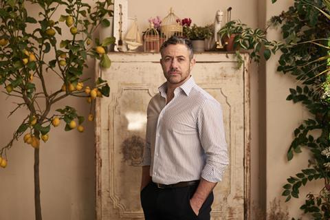 a_taste_for_murder_sr1_ep1_10