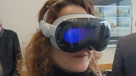 Apple Vision Pro - horse racing