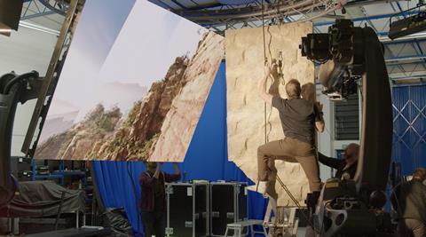 Applied Technology Team ViV-dimension-the-cliff-bts_2_-a290ec